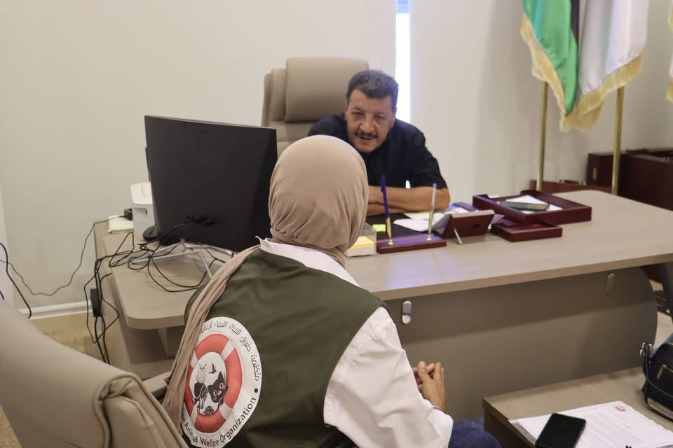 الحرس البلدي يبحث مع منظمة طوق النجاة آليات الحد من انتشار كلاب الشوراع 