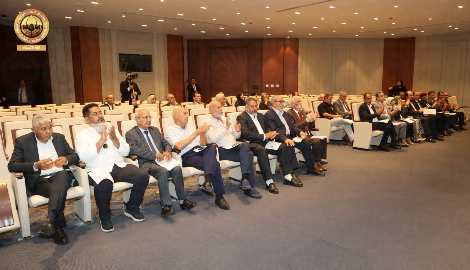 مجلس النواب يعقد جلسته الرسمية ويصوت بالإجماع على اعتماد الاتفاق النهائي للجنة (4+4)