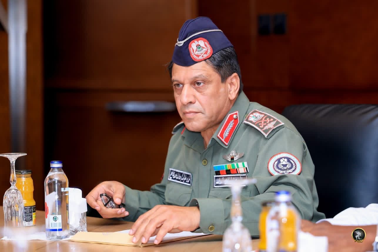 رئيس الأركان العامة للقوات المسلحة الفريق أول ركن خالد حفتر يبحث مستجدات توحيد المؤسسة العسكرية ومخرجات اجتماع سرت