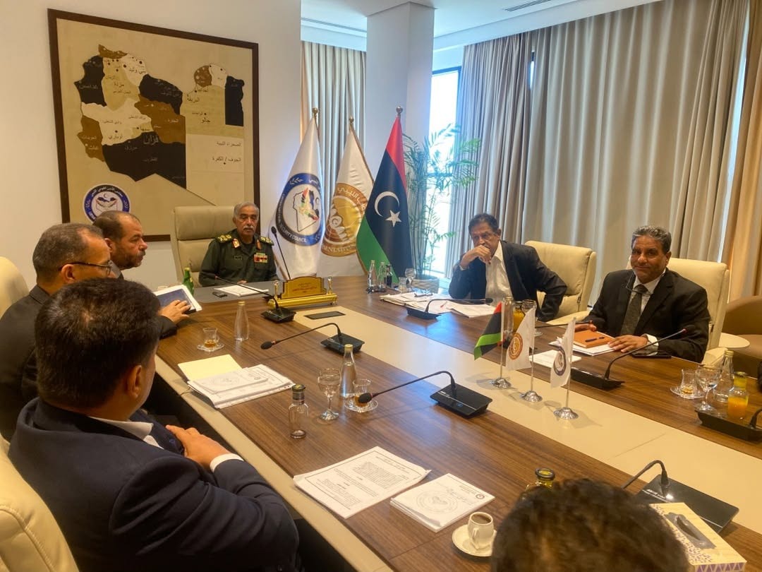 أعضاء اللجنة التشريعية النيابية يناقشون مع الناظوري مشروعات القوانين المحالة من مجلس الأمن القومي