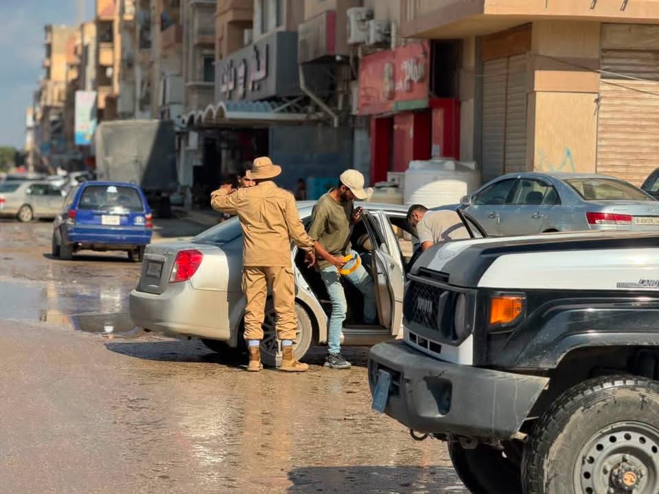 جهاز مكافحة الهجرة غير الشرعية يضبط 258 مهاجرا مخالفا خلال حملات أمنية في بنغازي