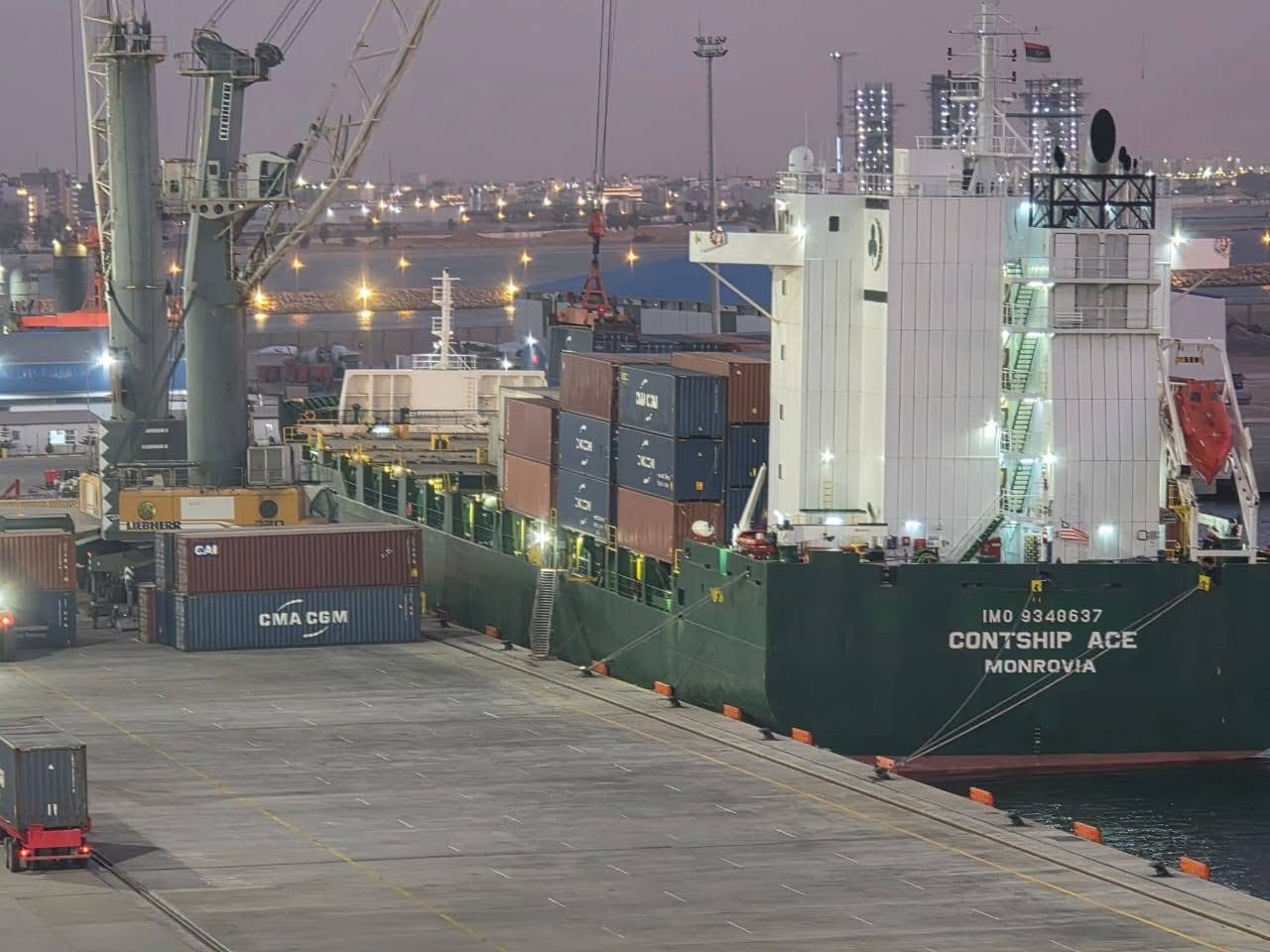 شحن 3 سفن تجارية لصالح «CMA CGM» من المنطقة الحرة بجليانة