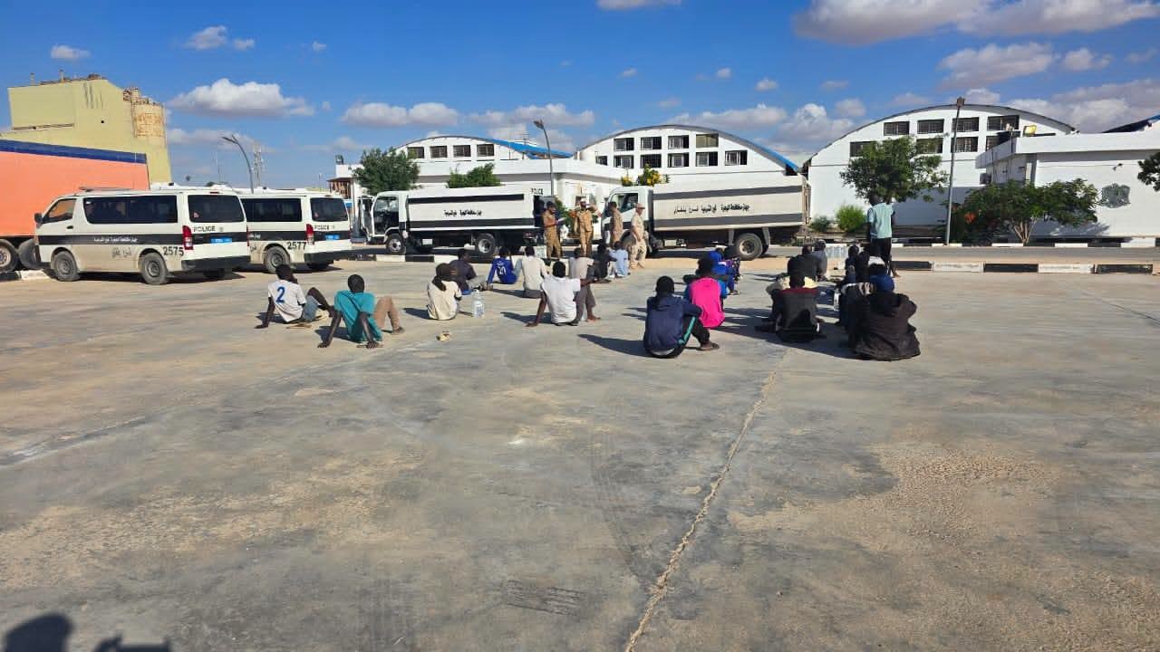 جهاز مكافحة الهجرة غير الشرعية يرحل 60 مهاجراً سودانياً