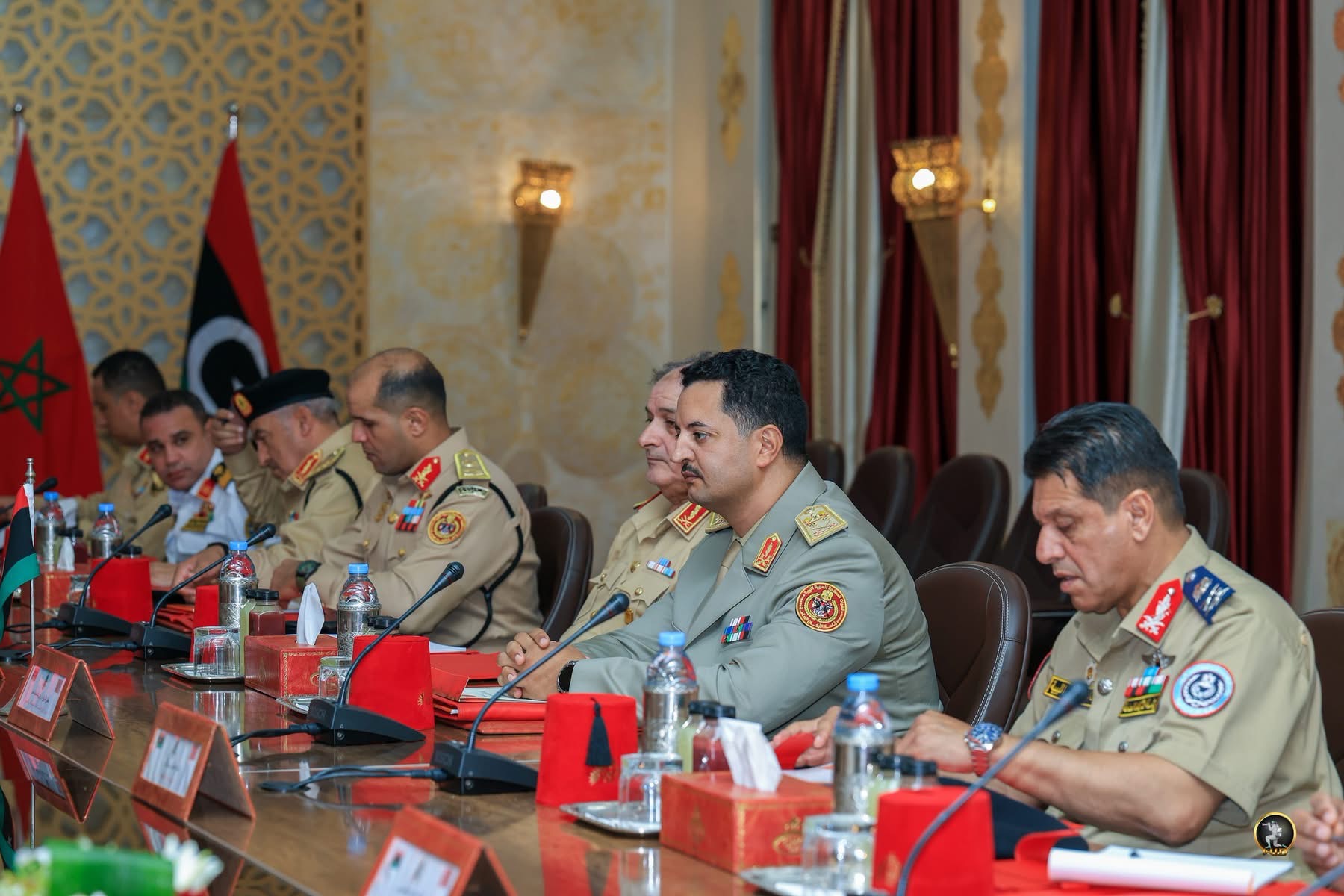 رئيس الأركان العامة للقوات المسلحة الفريق أول ركن خالد حفتر يلتقي المفتش العام للقوات المسلحة الملكية المغربية