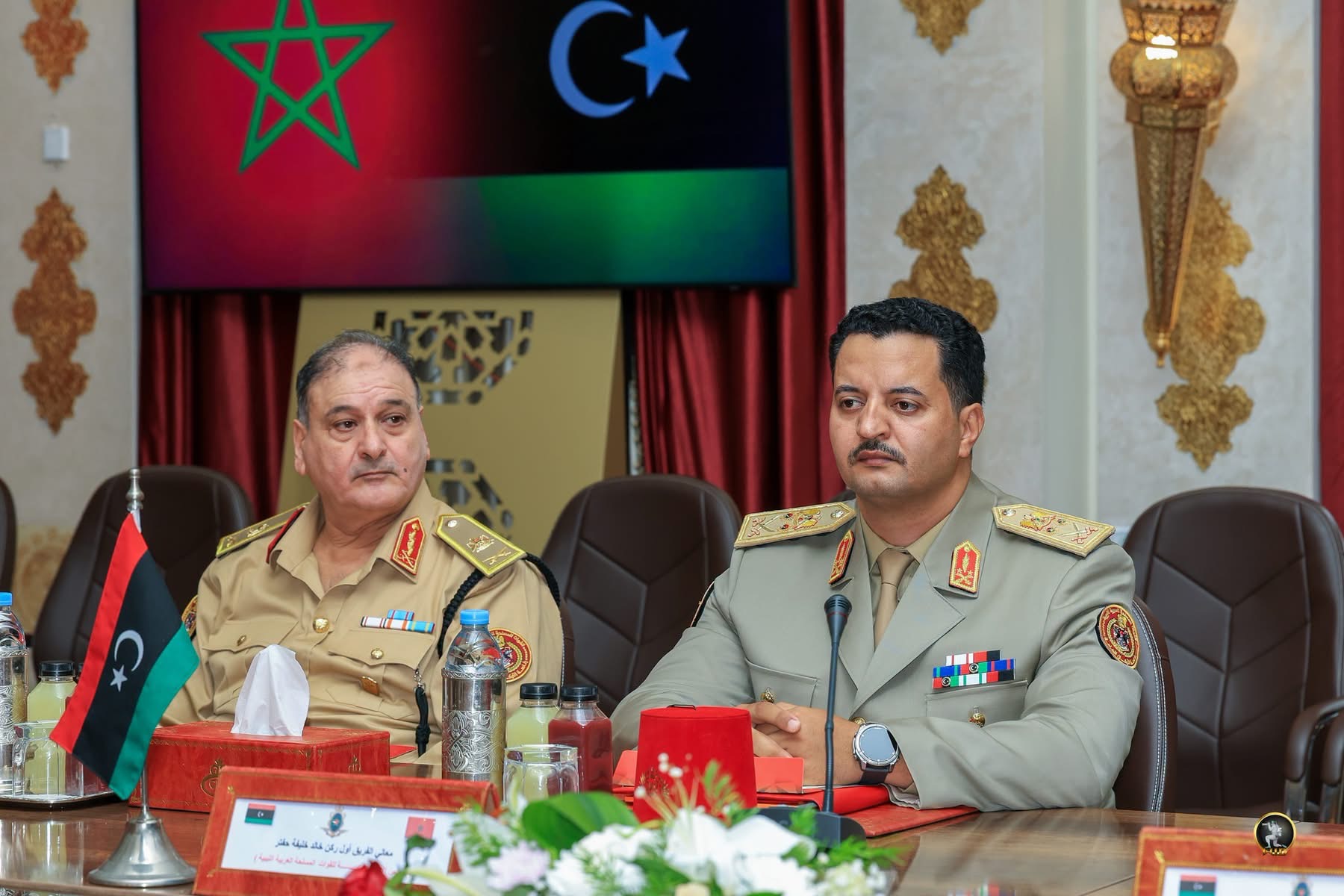 رئيس الأركان العامة للقوات المسلحة الفريق أول ركن خالد حفتر يلتقي المفتش العام للقوات المسلحة الملكية المغربية
