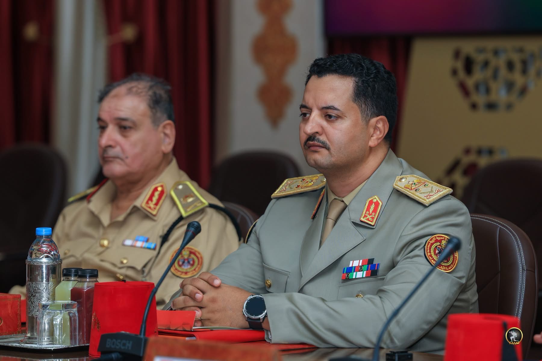 رئيس الأركان العامة للقوات المسلحة الفريق أول ركن خالد حفتر يلتقي المفتش العام للقوات المسلحة الملكية المغربية