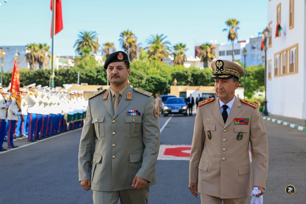 رئيس الأركان العامة للقوات المسلحة الفريق أول ركن خالد حفتر يلتقي المفتش العام للقوات المسلحة الملكية المغربية