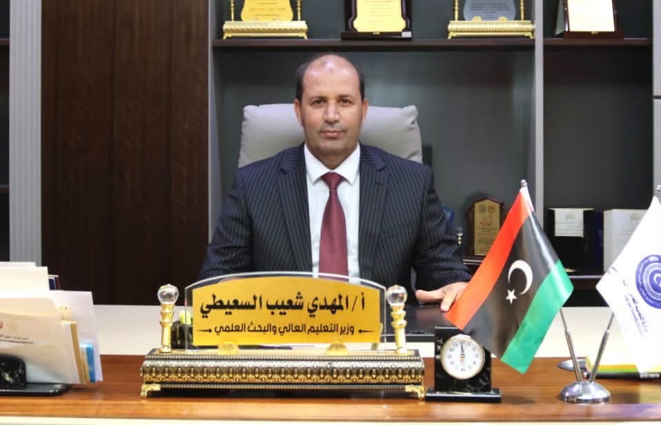 وزير التعليم العالي يمنح رؤساء الجامعات صلاحية إقرار العطلة بسبب التقلبات الجوية