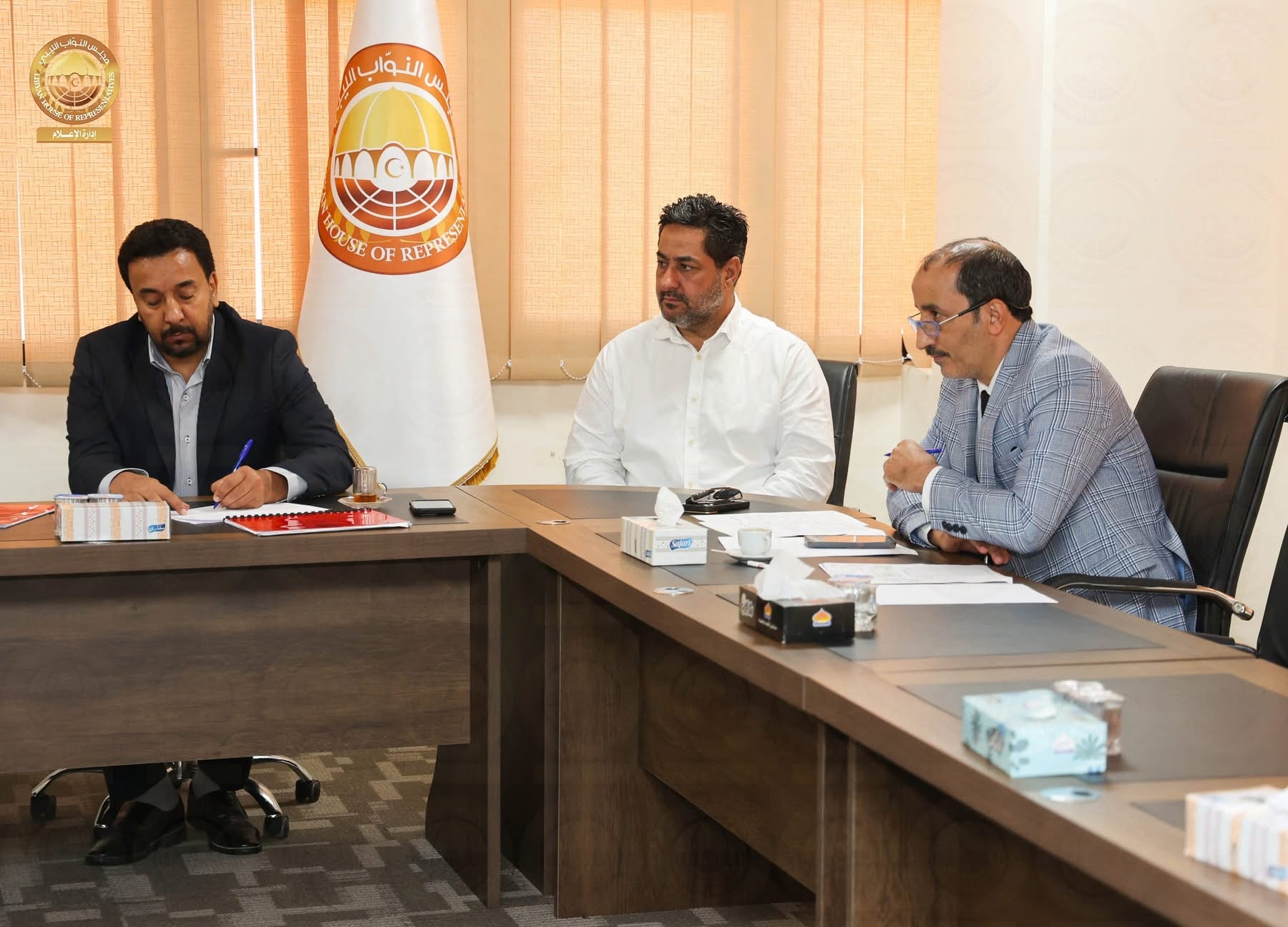 حسن الزرقاء يناقش تقييم المصحات المتعاقدة مع صندوق التأمين الصحي بمجلس النواب