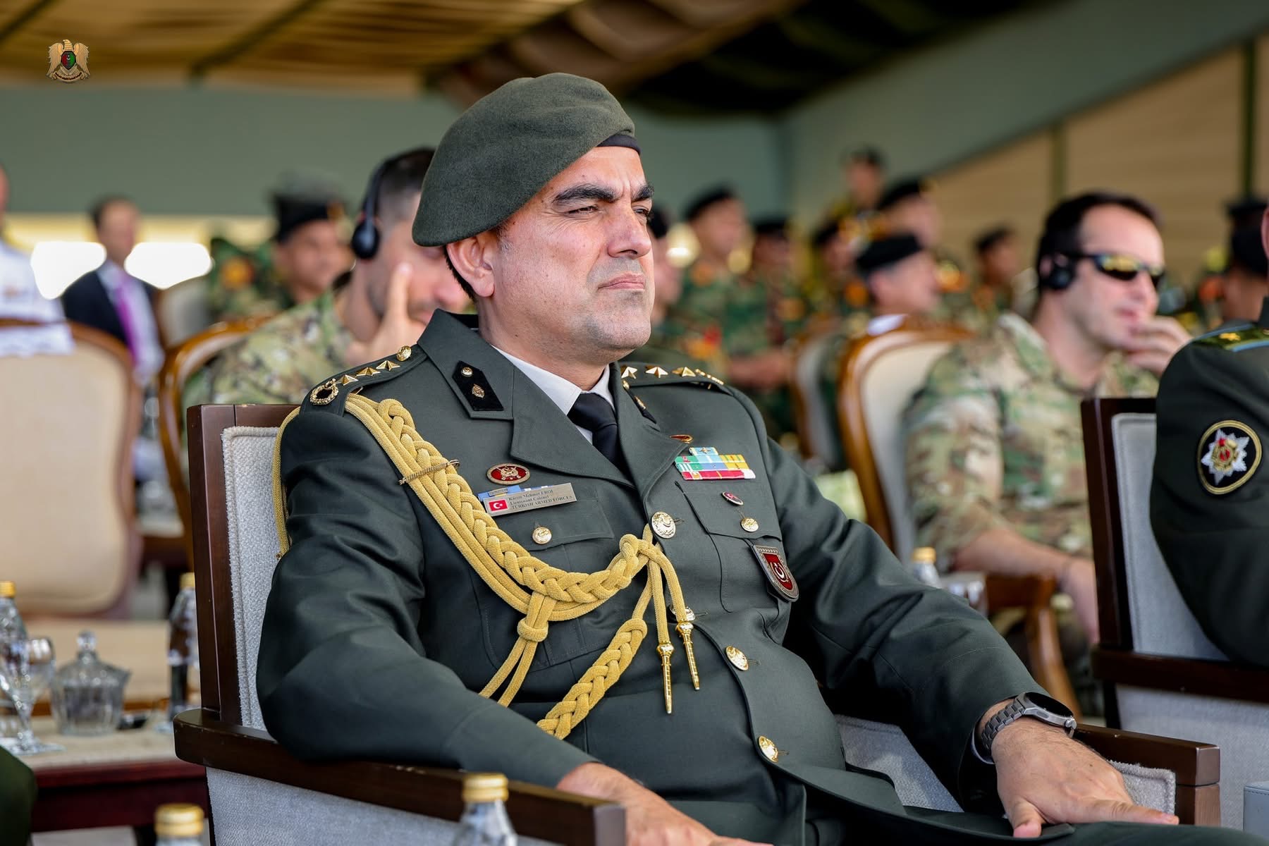 القائد العام للقوات المسلحة المشير اركان حرب خليفة حفتر ونائبه الفريق أول ركن صدام حفتر يشهدان عرضًا عسكريًا للقوات الخاصة ببنغازي إحياءً للذكرى الثانية عشرة لدخول القوات المسلحة المدينة