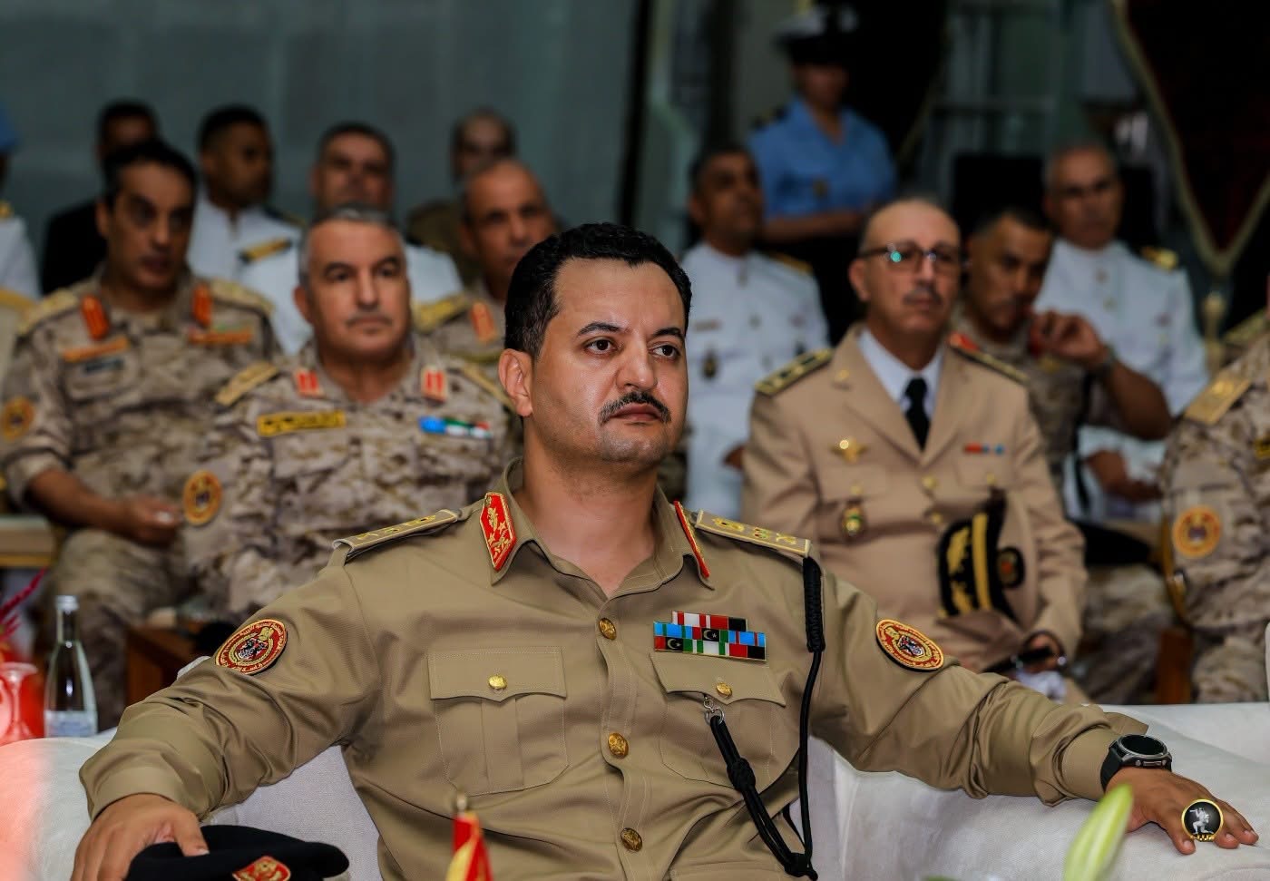 رئيس الأركان العامة للقوات المسلحة الفريق أول ركن خالد حفتر يزور المدرسة الملكية للقوات البحرية