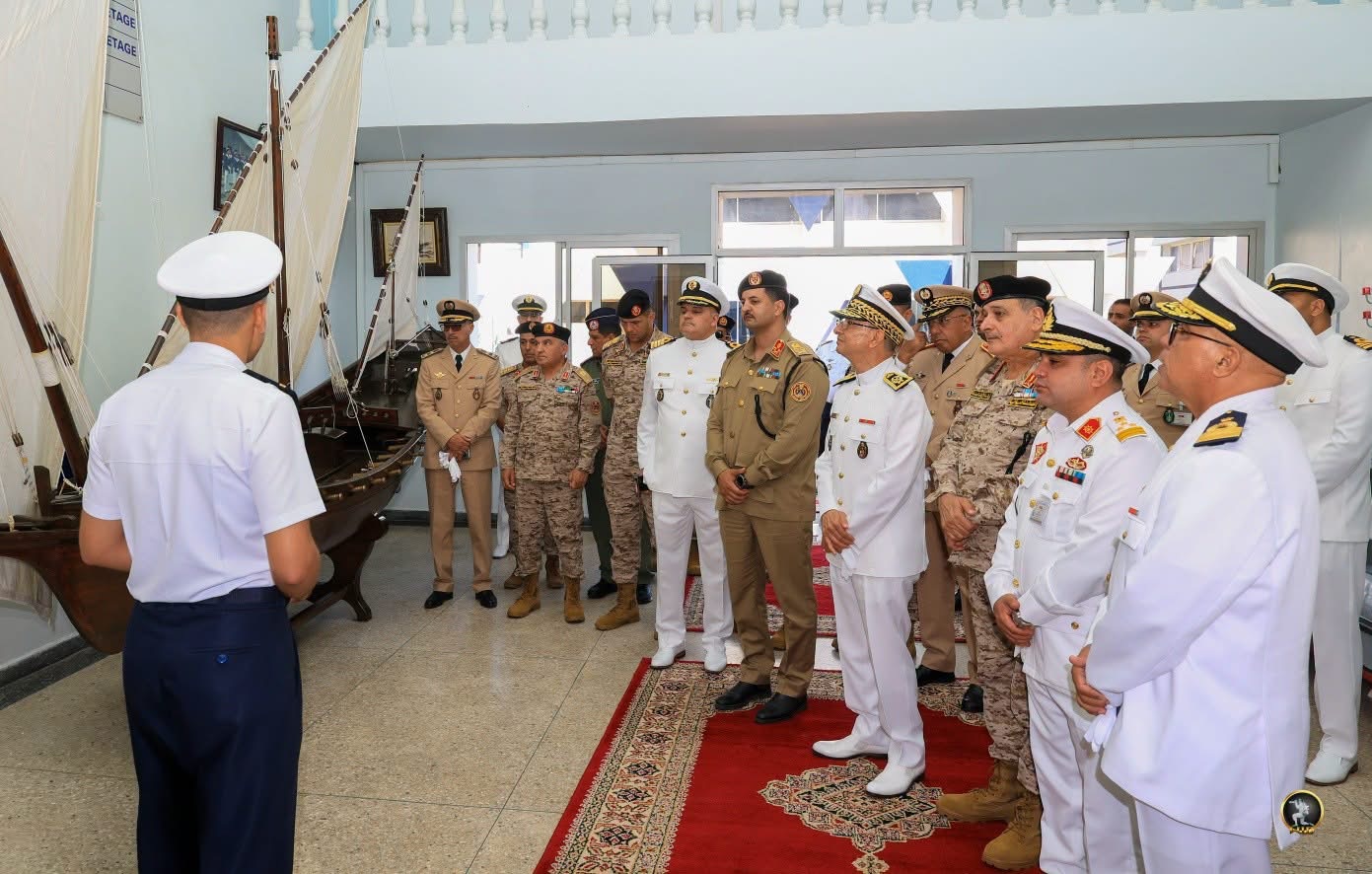رئيس الأركان العامة للقوات المسلحة الفريق أول ركن خالد حفتر يزور المدرسة الملكية للقوات البحرية