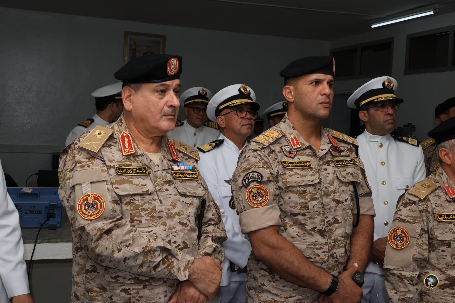 رئيس الأركان العامة للقوات المسلحة الفريق أول ركن خالد حفتر يزور المدرسة الملكية للقوات البحرية