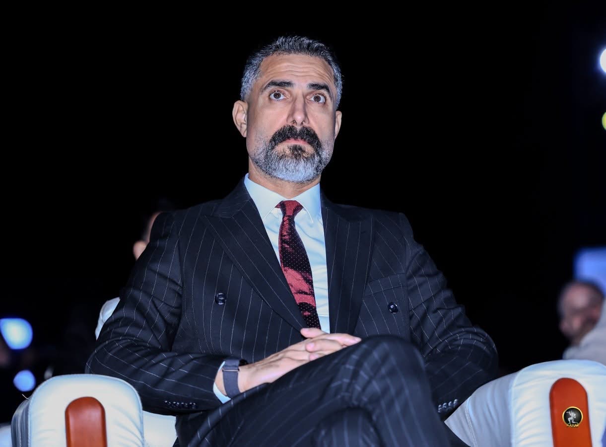 رئيس الأركان العامة للقوات المسلحة  الفريق أول ركن خالد حفتر يشارك في إطلاق مجموعة أوزون للاتصالات والتقنية بمدينة بنغازي