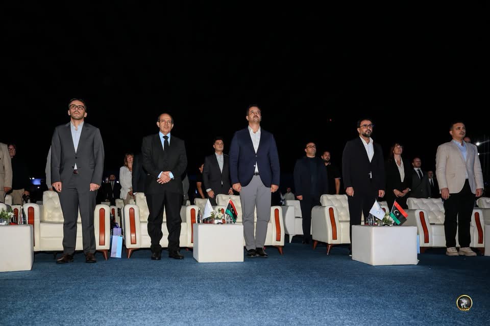 رئيس الأركان العامة للقوات المسلحة  الفريق أول ركن خالد حفتر يشارك في إطلاق مجموعة أوزون للاتصالات والتقنية بمدينة بنغازي