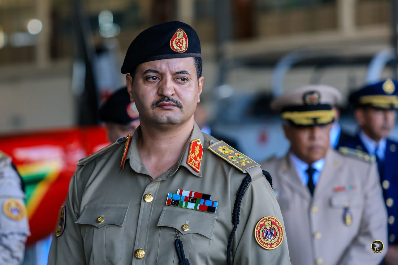رئيس الأركان العامة للقوات المسلحة الفريق أول ركن خالد حفتر يزور القاعدة الجوية بمراكش