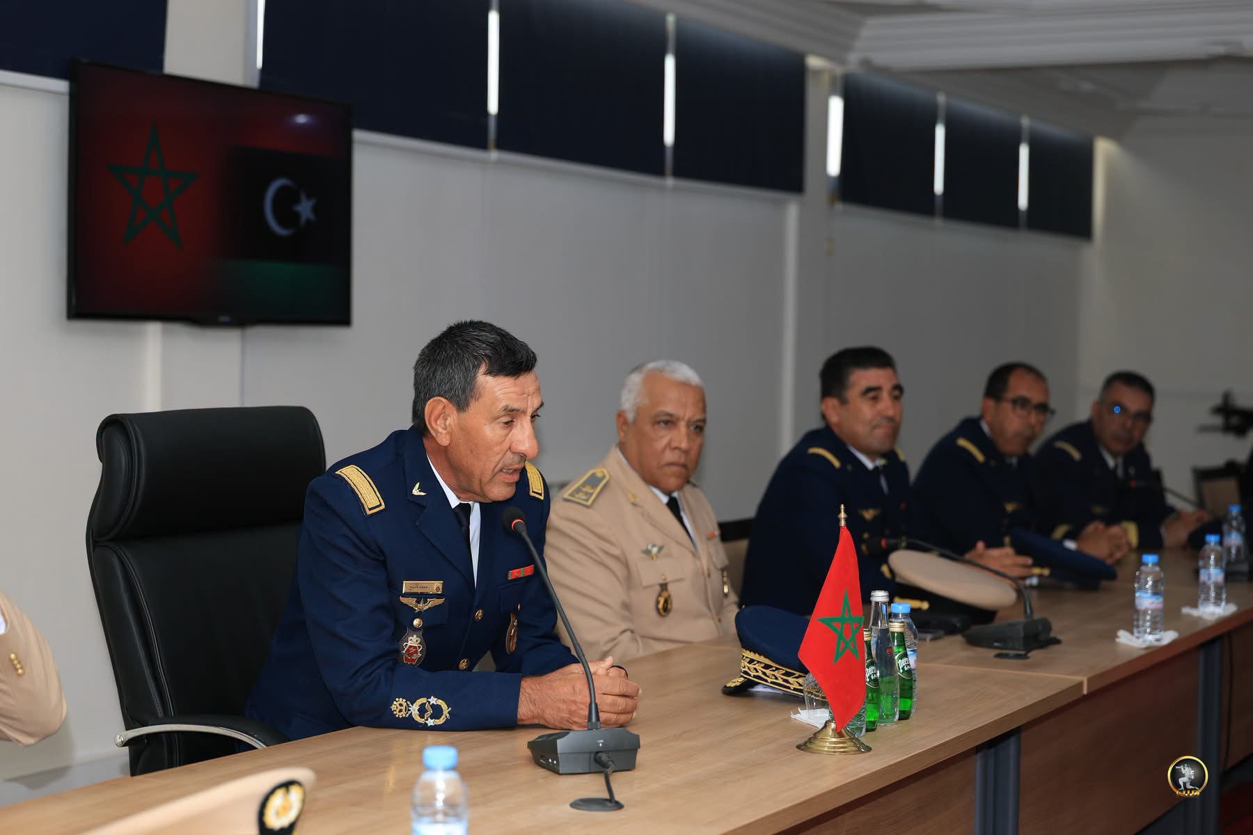 رئيس الأركان العامة للقوات المسلحة الفريق أول ركن خالد حفتر يزور القاعدة الجوية بمراكش