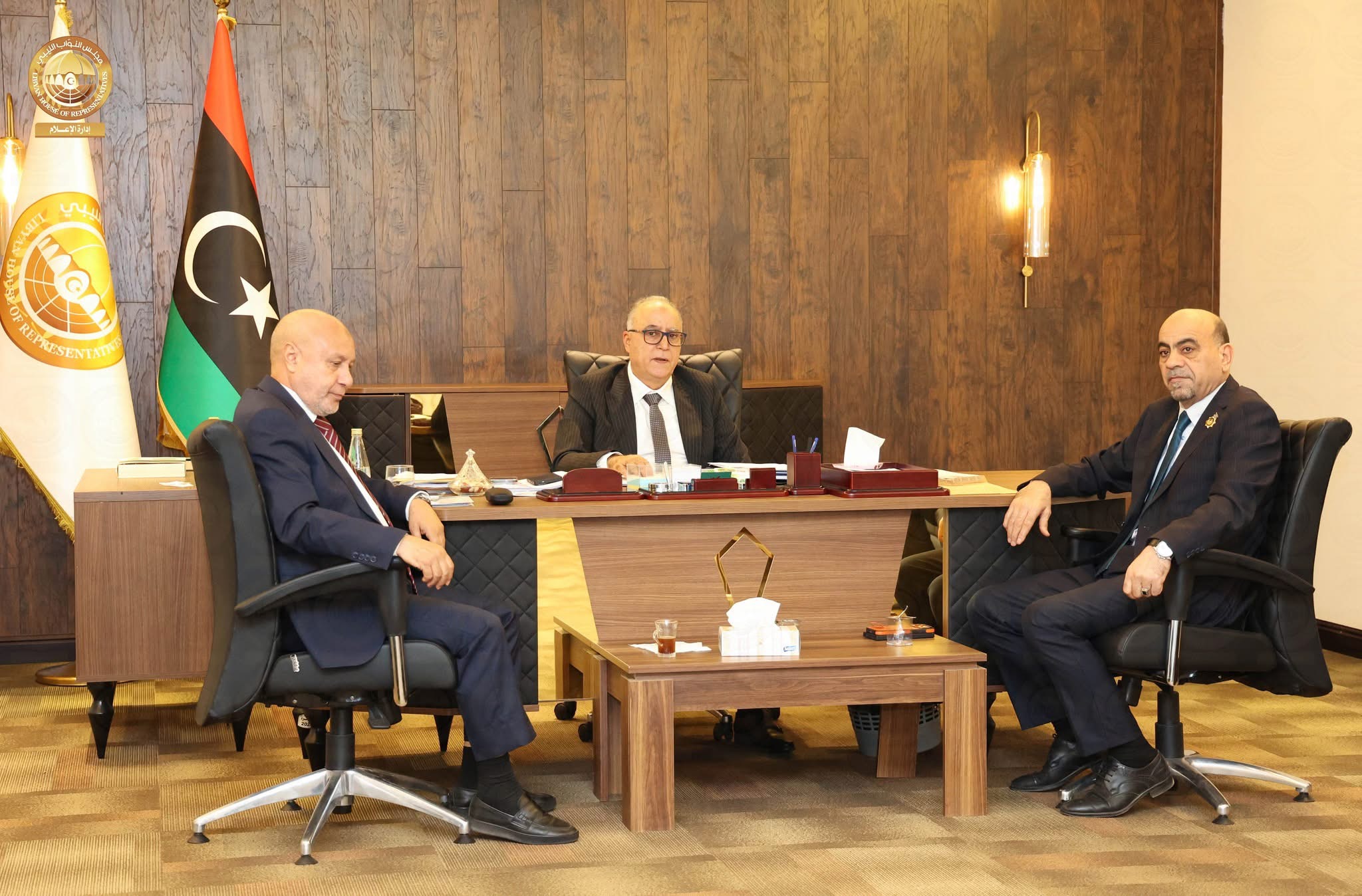 رئيس مجلس النواب يشدد على فتح المدارس ويؤكد صرف جزء من فروقات المعلمين