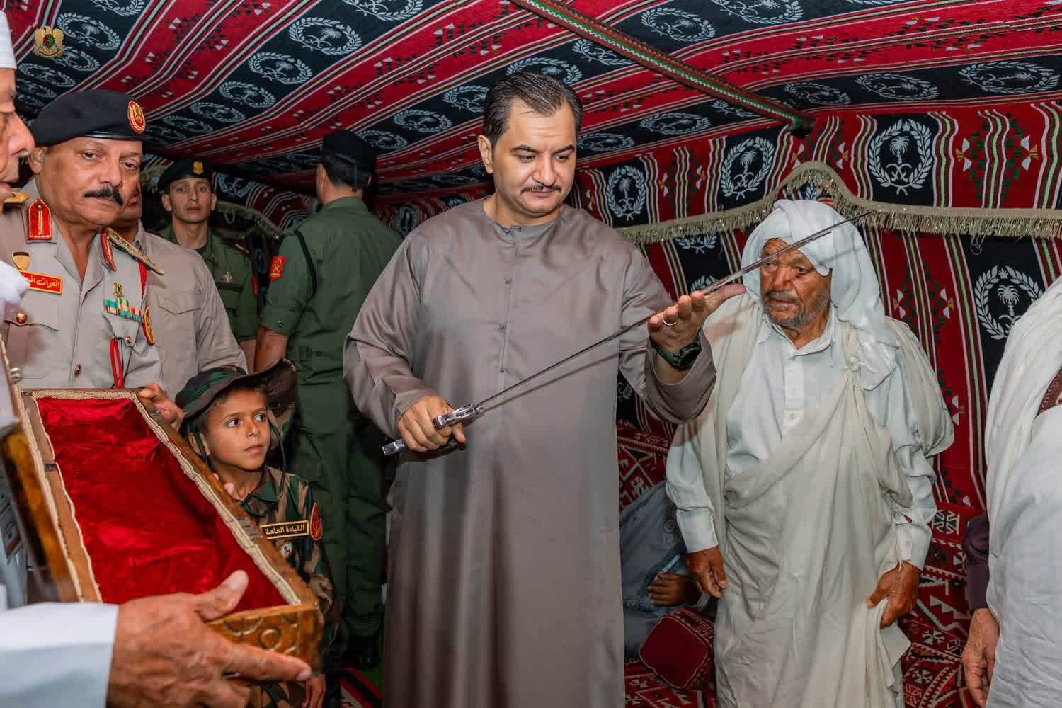 نائب القائد العام للقوات المسلحة الفريق أول ركن صدام حفتر يزور منطقة الأربعين شرق سرت ويضع حجر الأساس لمسجد خالد بن الوليد