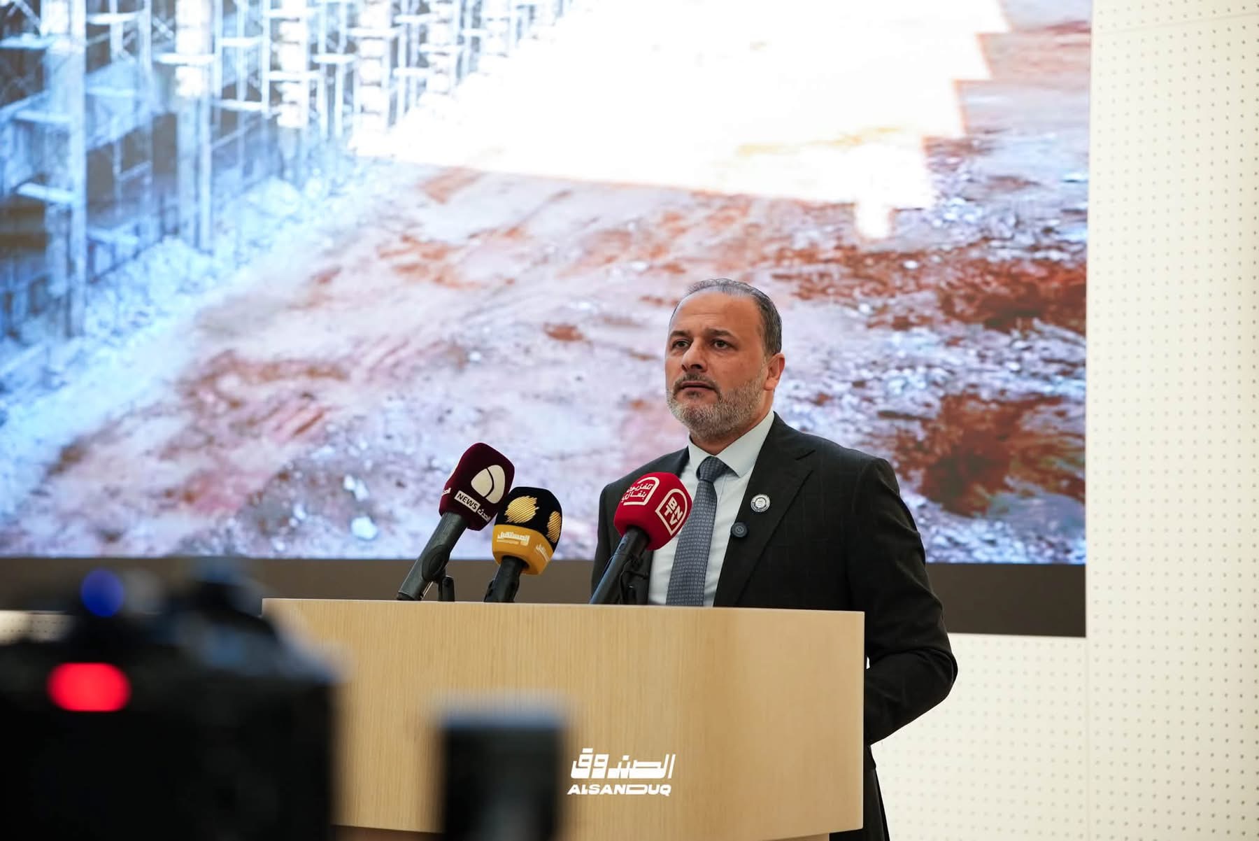 المهندس بالقاسم حفتر يشهد انطلاق الدراسة بجامعة بنغازي عقب تأهيل مرافقها