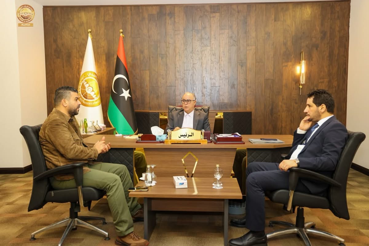 رئيس مجلس النواب يبحث مع وكيل وزارة الداخلية أسباب أزمة الوقود وسبل معالجتها