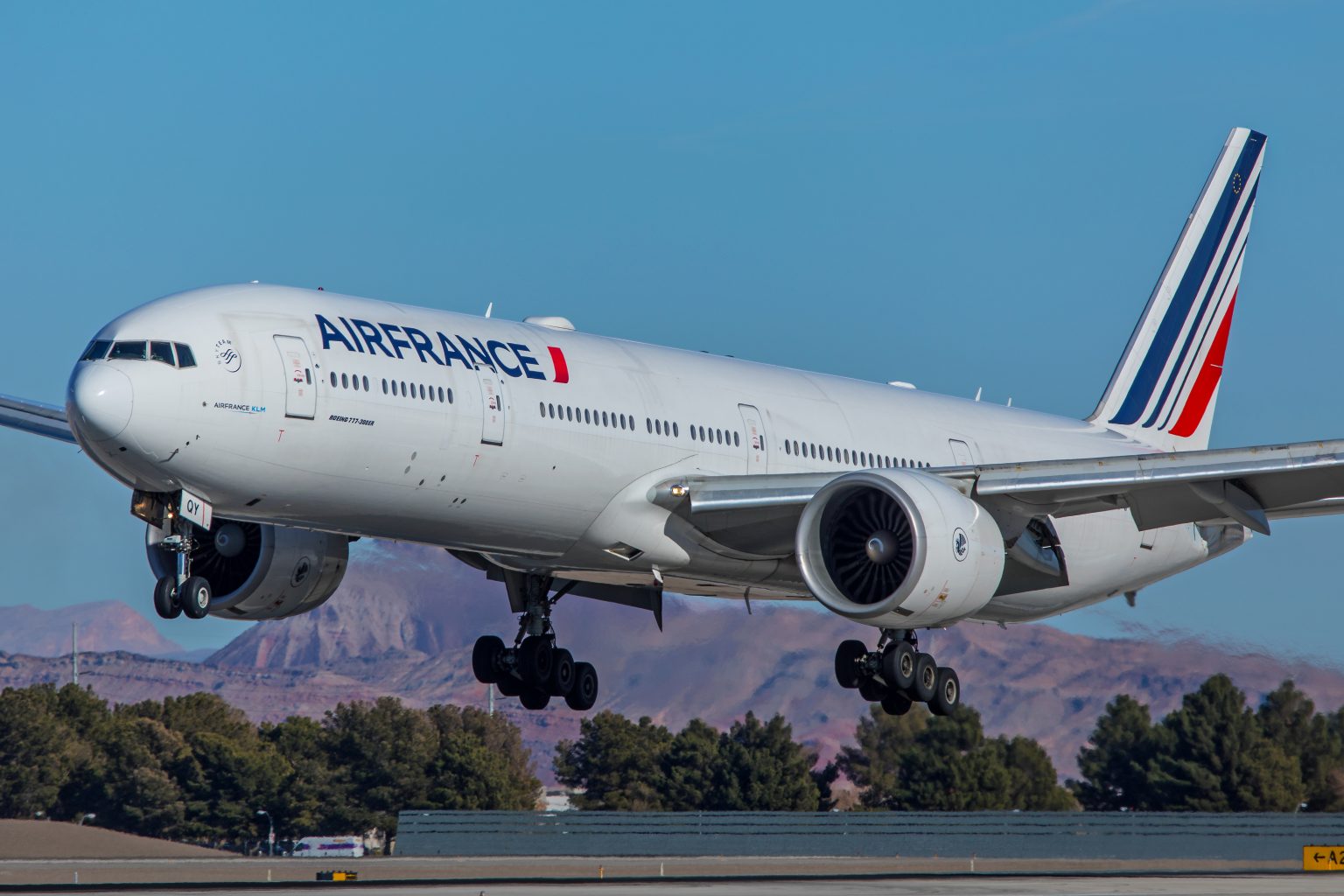 Air-France-B773-LAS-William-Derrickson-1536x1024-1