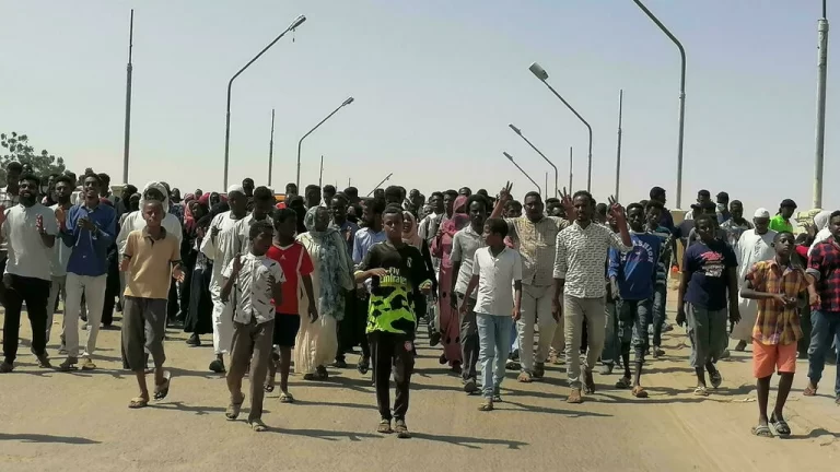 2021-10-27T134536Z_200235833_RC2BIQ9NLIVL_RTRMADP_3_SUDAN-POLITICS-PROTESTS-UGC